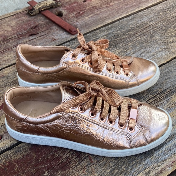 💙UGG Milo Metallic Sneakers - Picture 2 of 14